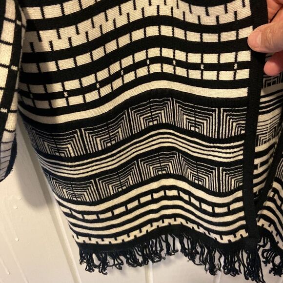 Chicos cardigan, size 3 - Picture 4 of 7